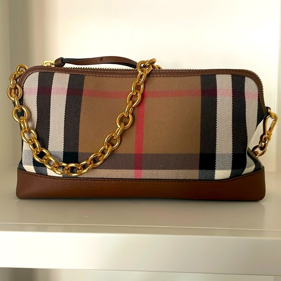 Burberry Crossbody - Picture 1 of 3